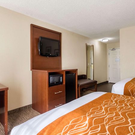 Comfort Inn & Suites Dayton North Экстерьер фото