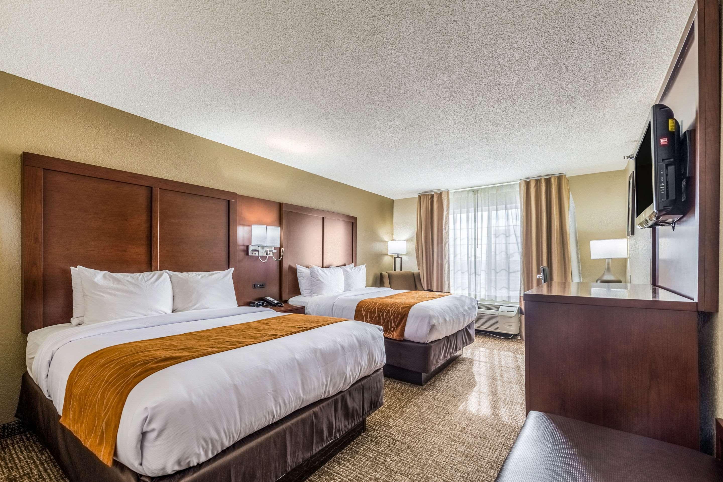 Comfort Inn & Suites Dayton North Экстерьер фото