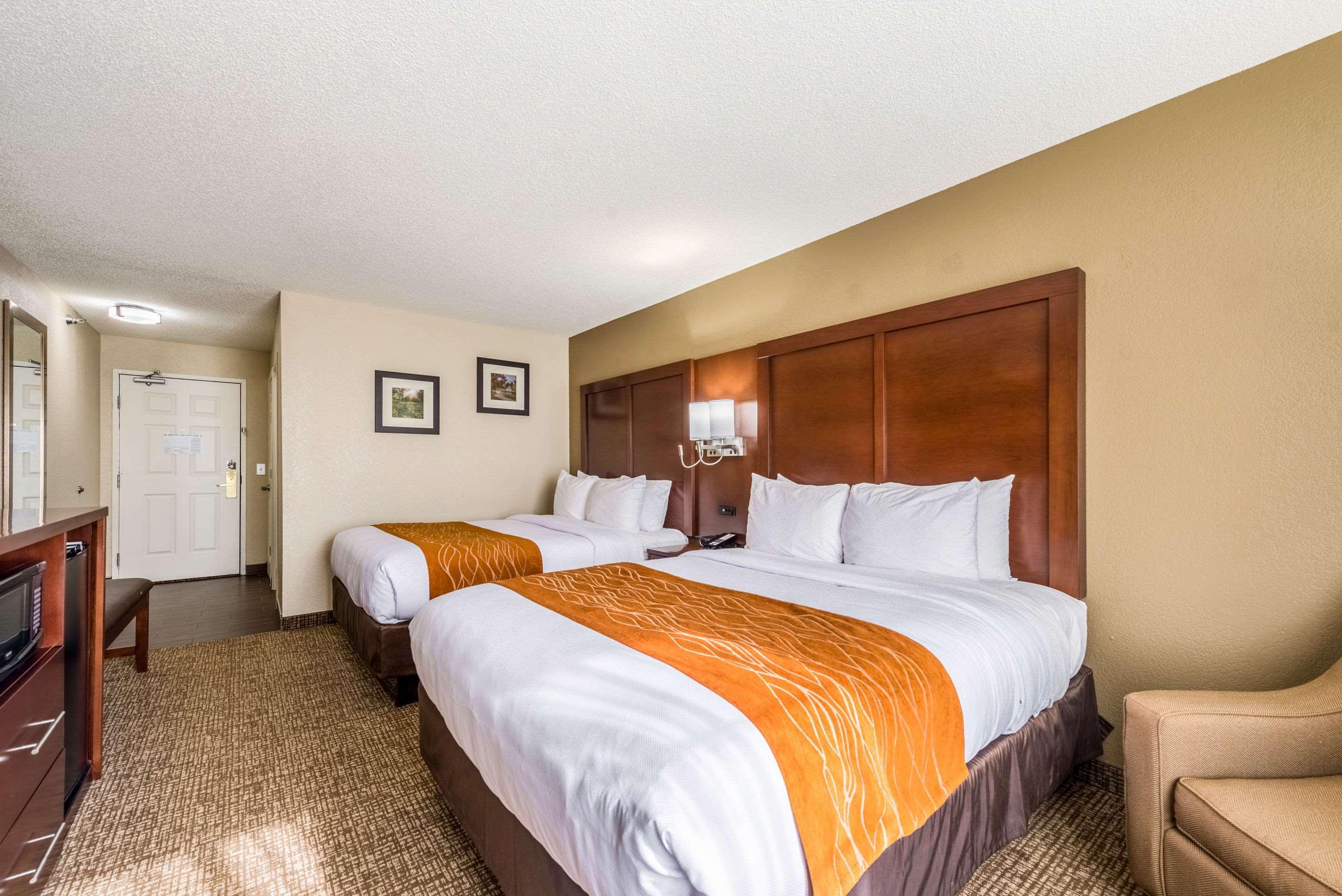 Comfort Inn & Suites Dayton North Экстерьер фото