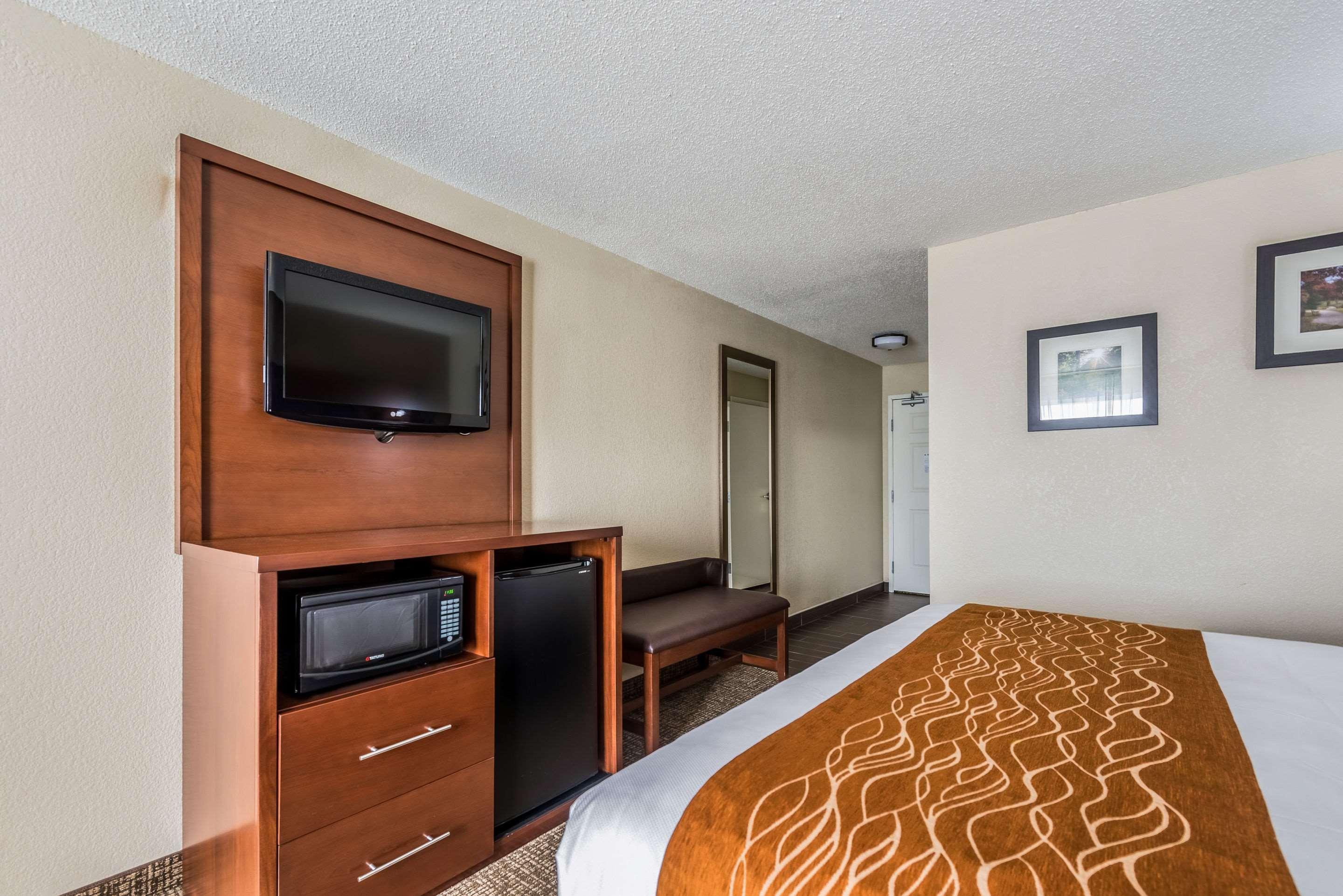 Comfort Inn & Suites Dayton North Экстерьер фото