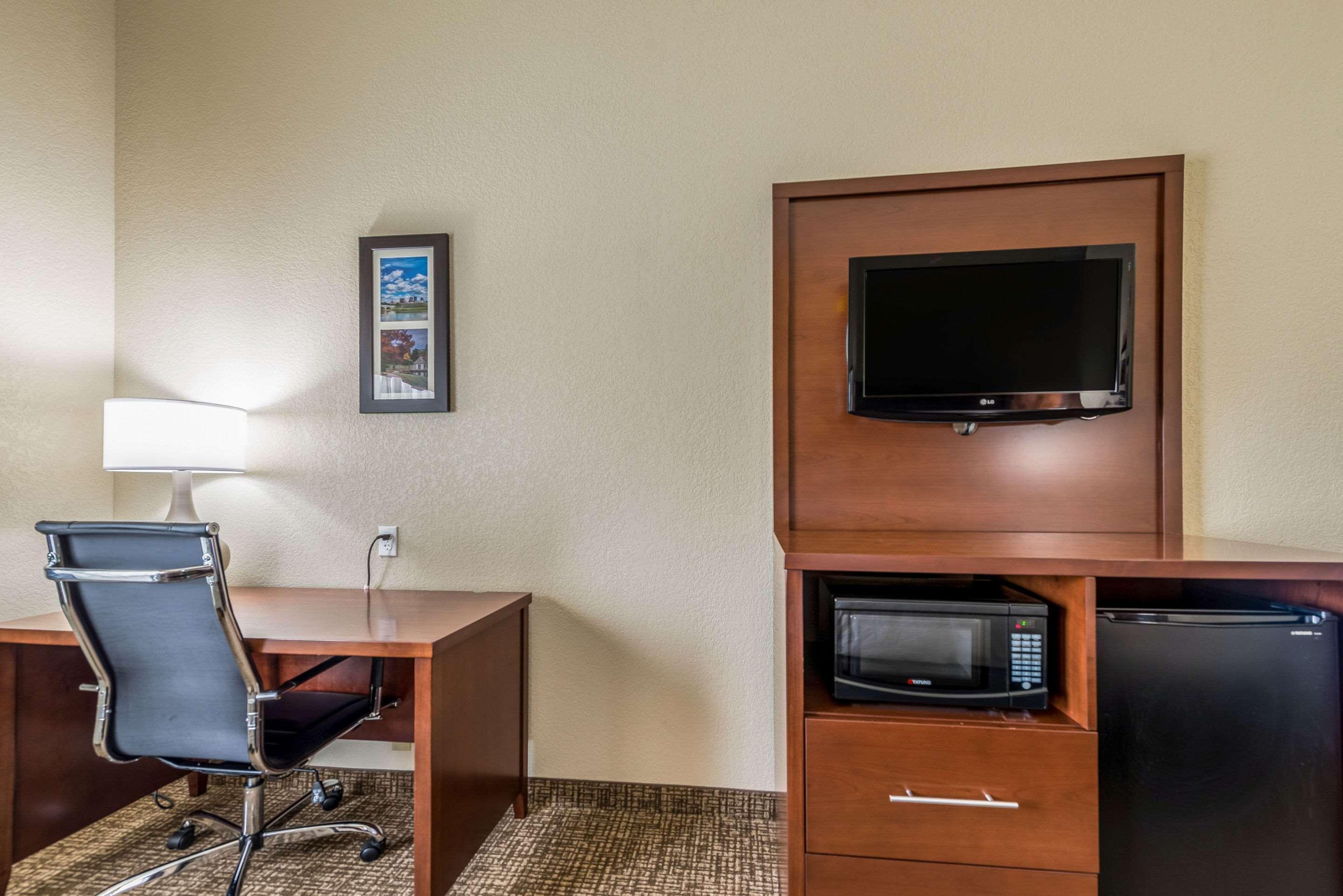 Comfort Inn & Suites Dayton North Экстерьер фото