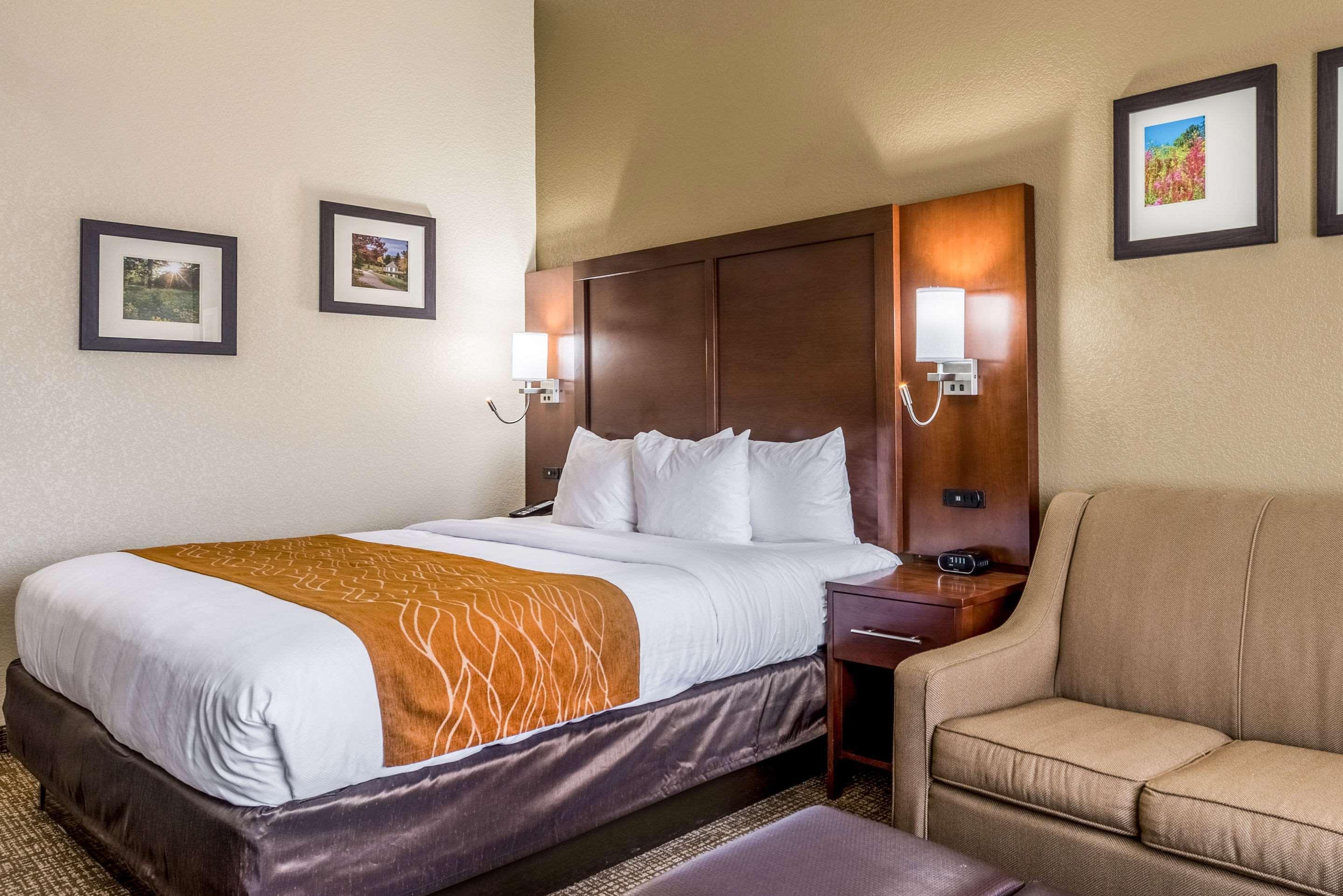 Comfort Inn & Suites Dayton North Экстерьер фото