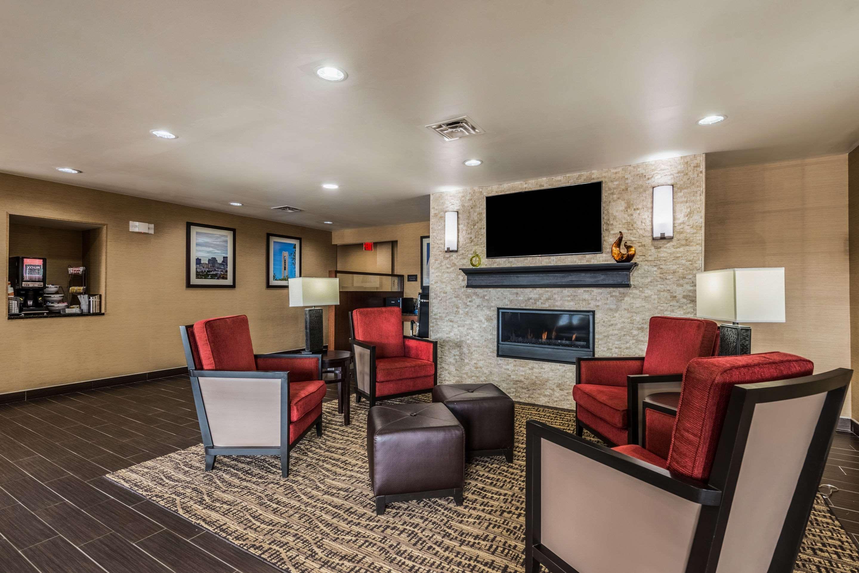 Comfort Inn & Suites Dayton North Экстерьер фото